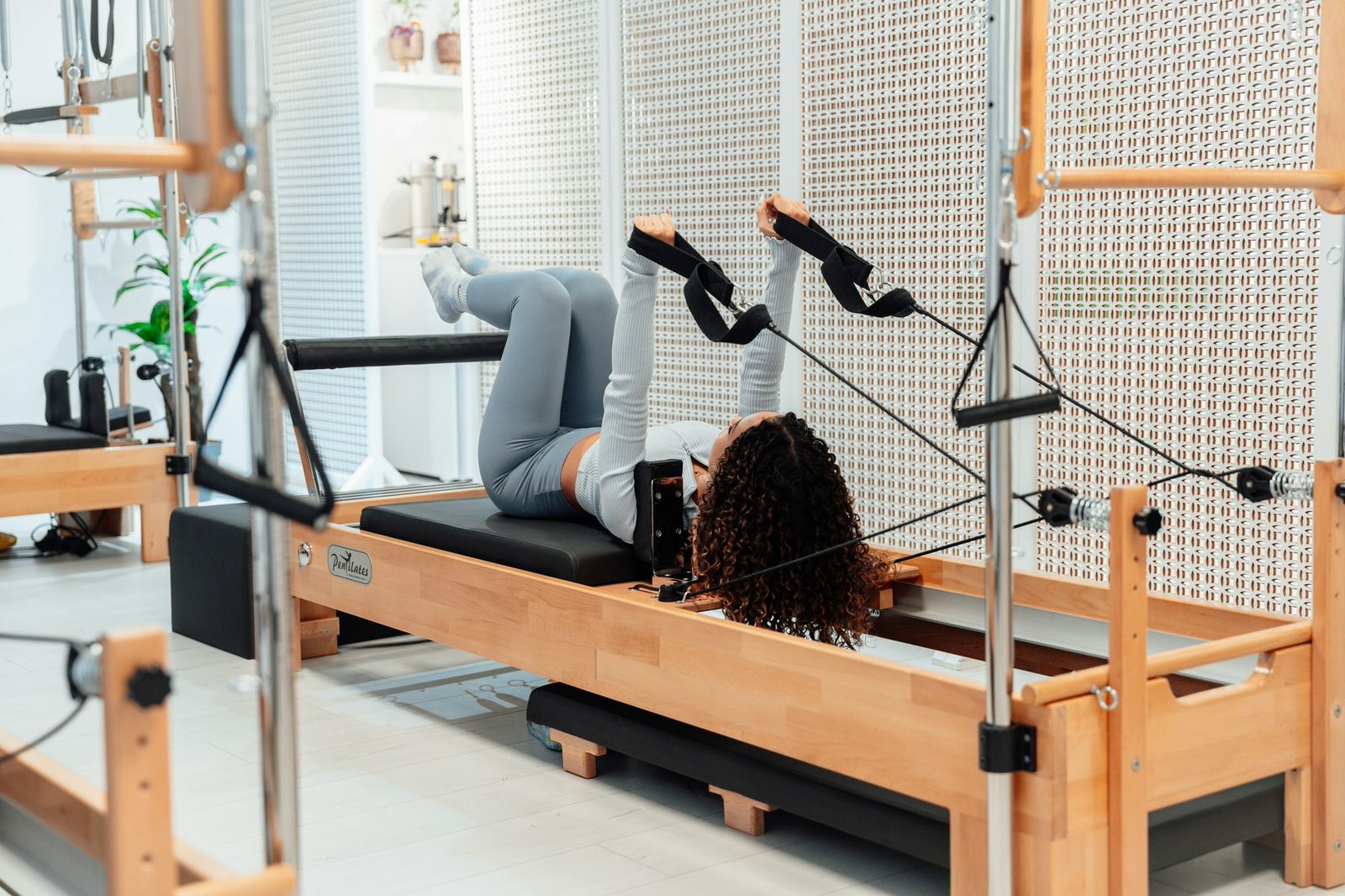 Studio-equipment Pilates session